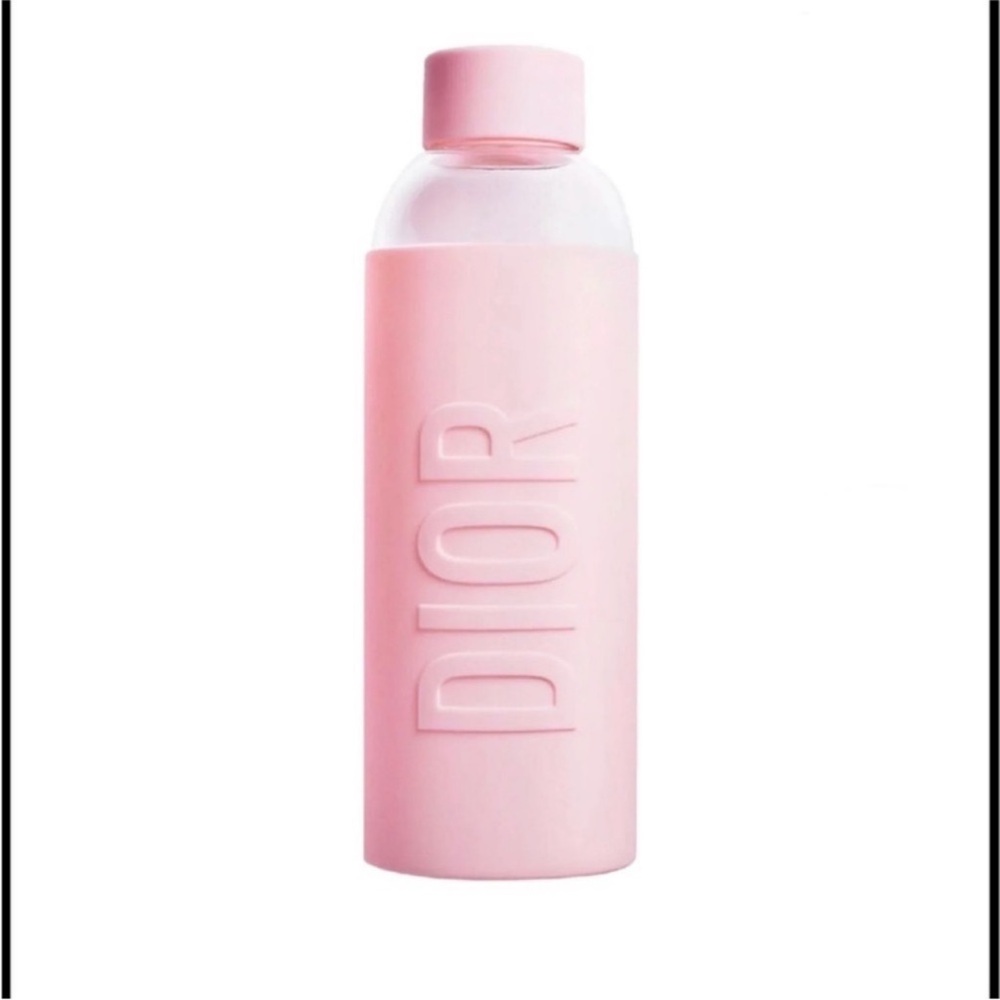 FLASH SALE🔥🔥NWT Dior Glass pink water bottle💗💗💗